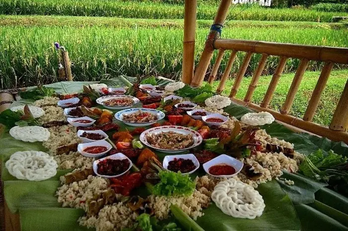 10 Rekomendasi Tempat Kuliner di Bogor yang Enak
